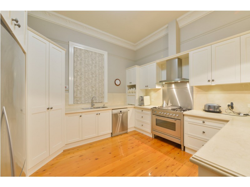 72 White Street, Tamworth NSW 2340