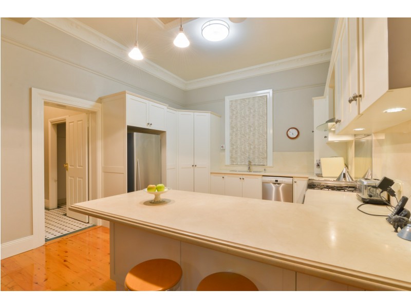 72 White Street, Tamworth NSW 2340