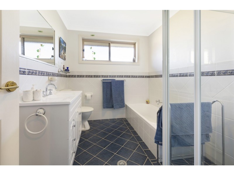 16 Prentice Avenue, Tamworth NSW 2340