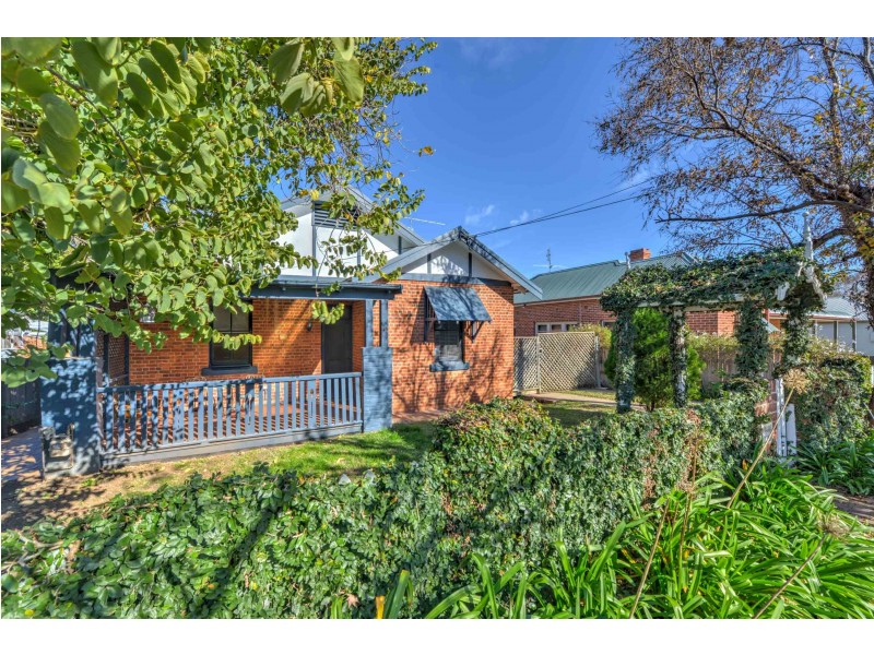 61 Rawson Avenue, Tamworth NSW 2340