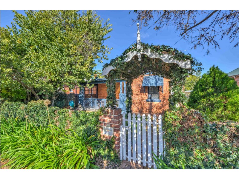 61 Rawson Avenue, Tamworth NSW 2340