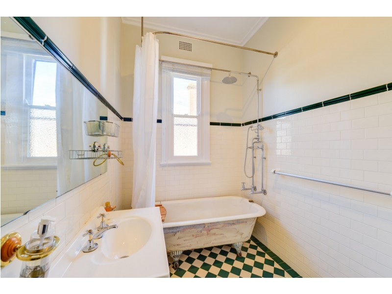 61 Rawson Avenue, Tamworth NSW 2340