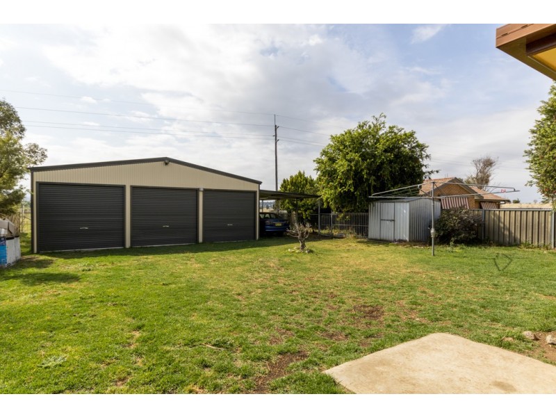 36 Mullumbimby Close, Tamworth NSW 2340