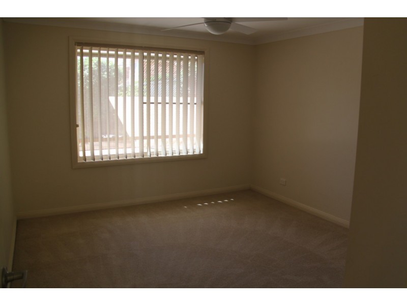 1/2 Warrabah Close, Tamworth NSW 2340