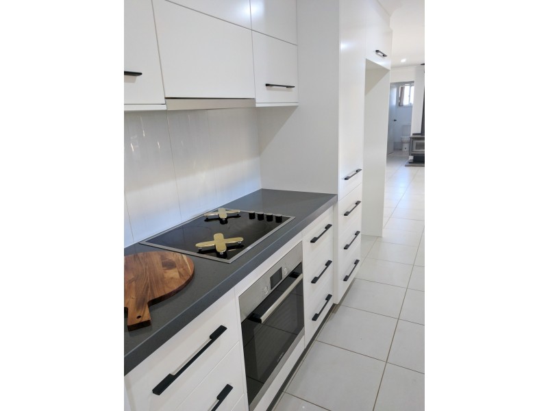 6 Nowland Crescent, Tamworth NSW 2340