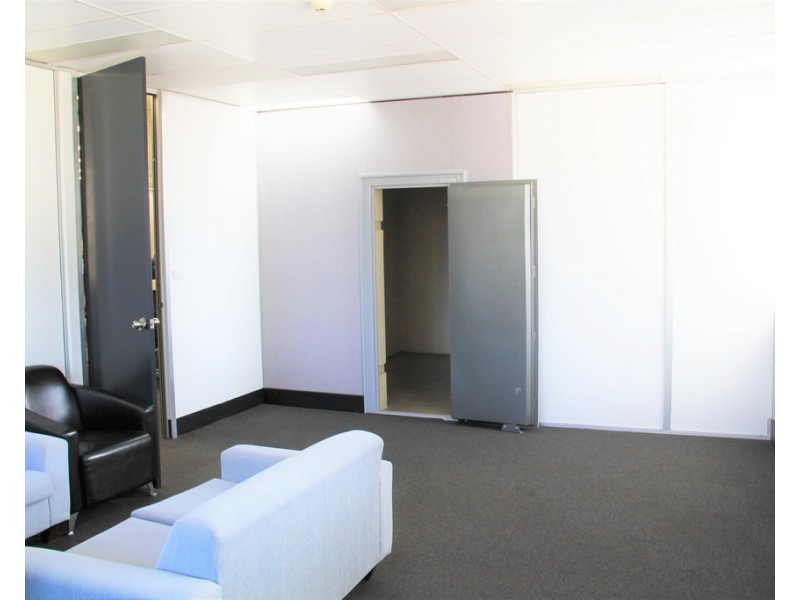 2nd Floor, 422 Peel Street, Tamworth NSW 2340