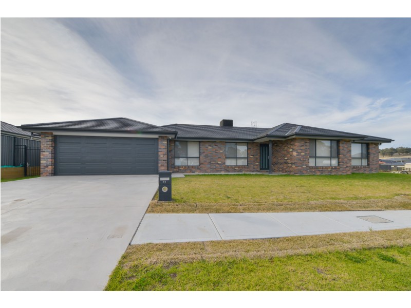 21 Faringdon Street, Tamworth NSW 2340