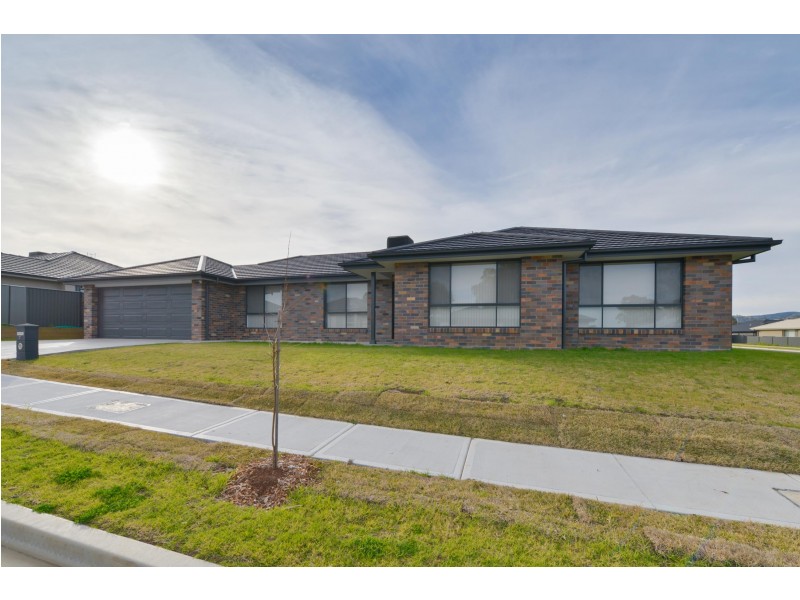 21 Faringdon Street, Tamworth NSW 2340