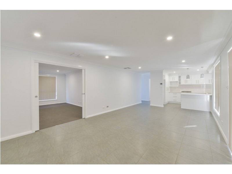 21 Faringdon Street, Tamworth NSW 2340
