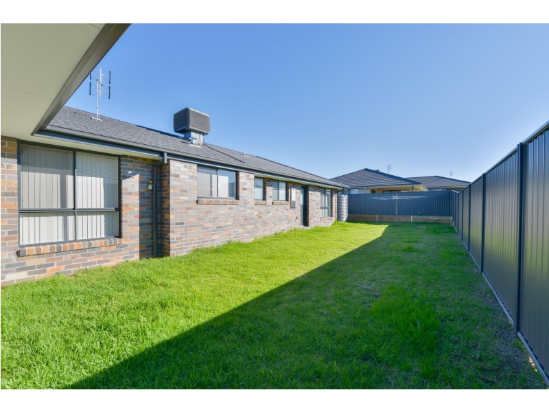 21 Faringdon Street, Tamworth NSW 2340