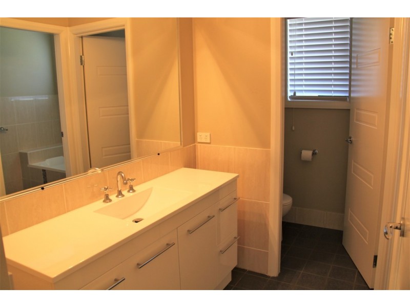 10 Hibiscus Way, Tamworth NSW 2340