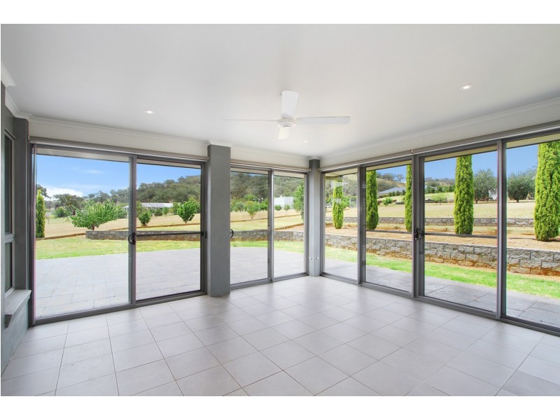33 Flagstaff Road, Tamworth NSW 2340