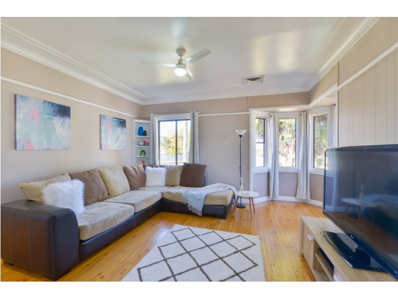 12 Joan Street, Tamworth NSW 2340