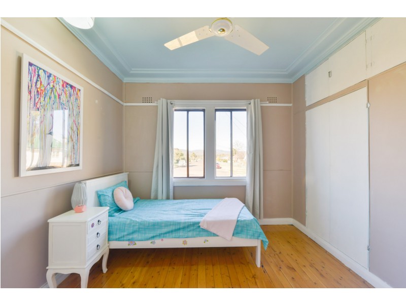 12 Joan Street, Tamworth NSW 2340