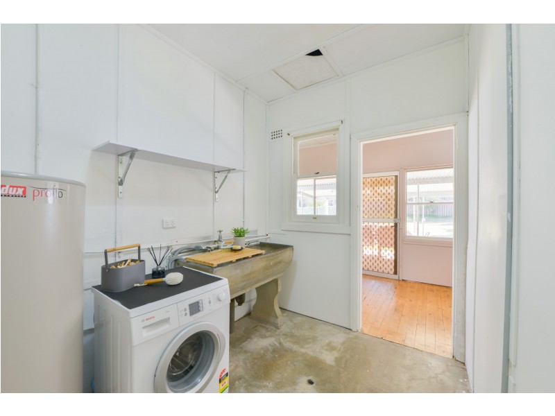 12 Joan Street, Tamworth NSW 2340