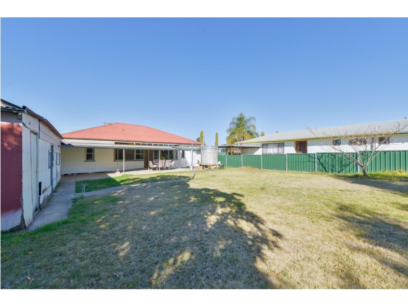 12 Joan Street, Tamworth NSW 2340