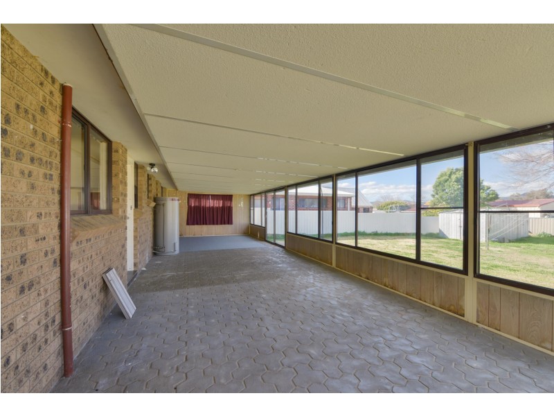 42 Evans Street, Westdale NSW 2340