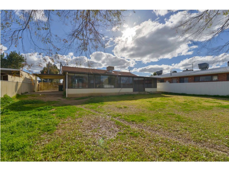 42 Evans Street, Westdale NSW 2340