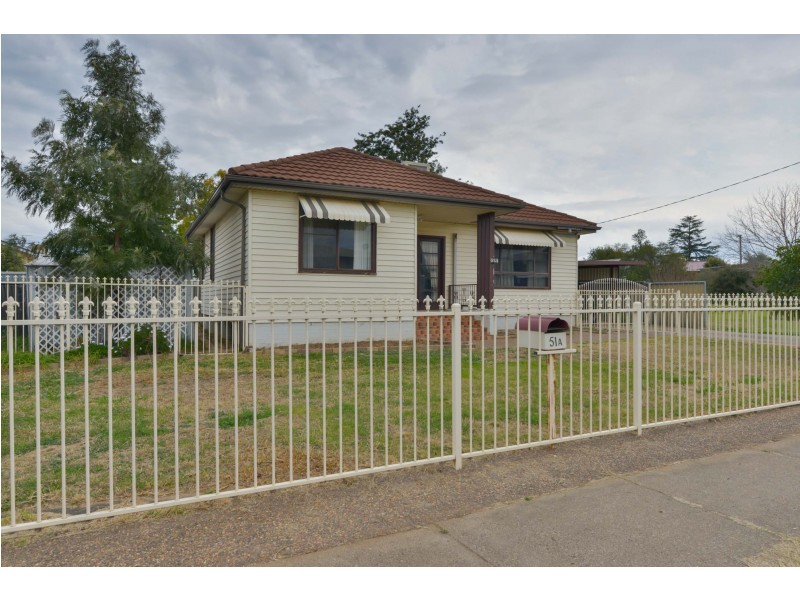 51A Robert Street, Tamworth NSW 2340
