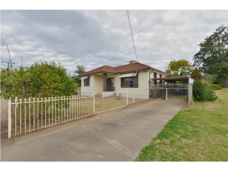 51A Robert Street, Tamworth NSW 2340
