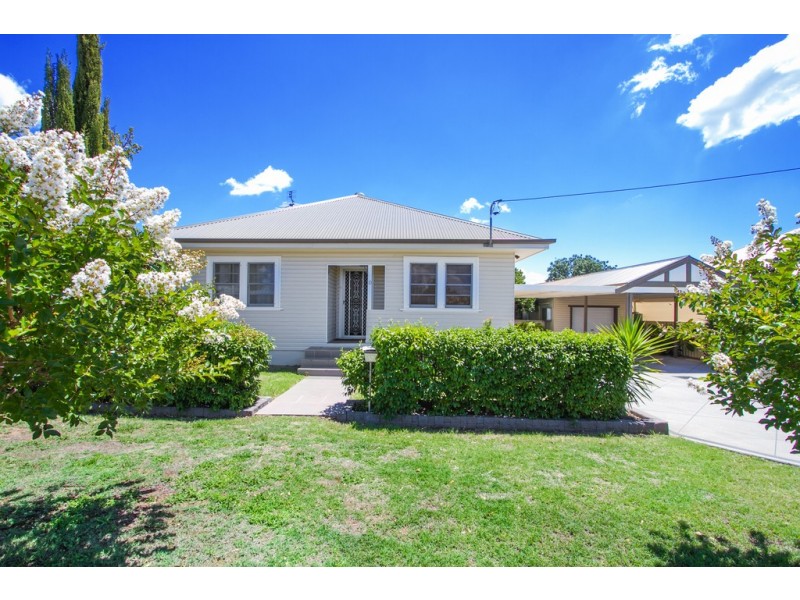 10 Cobley Avenue, Tamworth NSW 2340