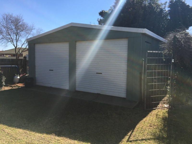 20 Caley Close, Tamworth NSW 2340