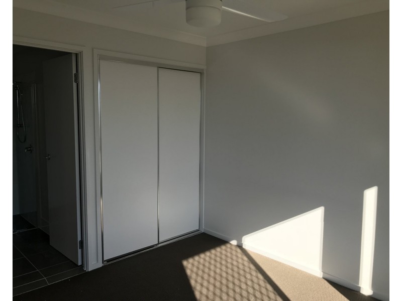 Unit 2, 49 Tulipwood Crescent, Tamworth NSW 2340