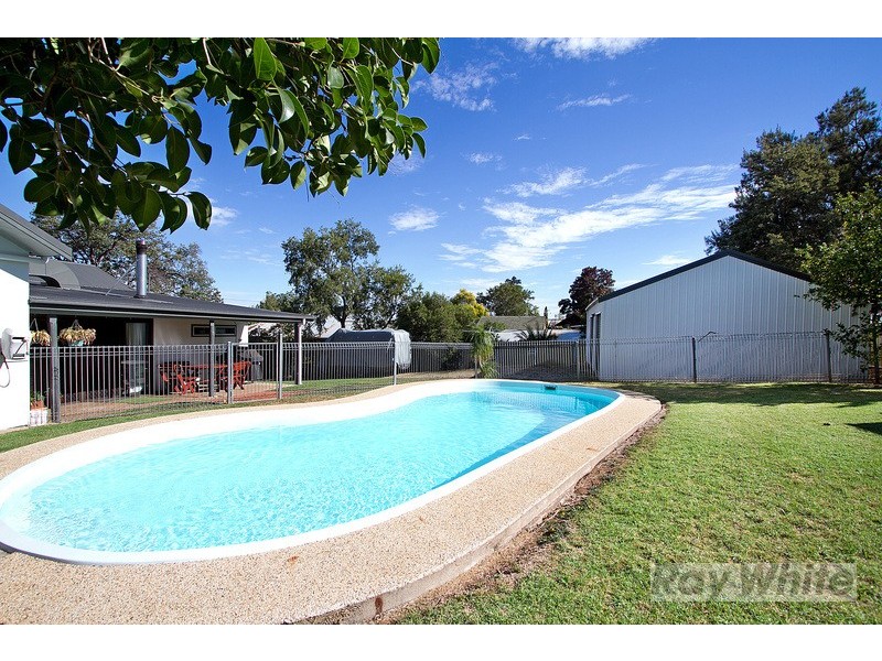 166 Carthage Street, Tamworth NSW 2340