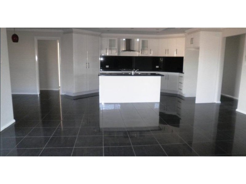 11 Verdelho Drive, Tamworth NSW 2340