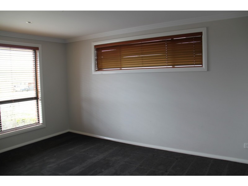 11 Verdelho Drive, Tamworth NSW 2340