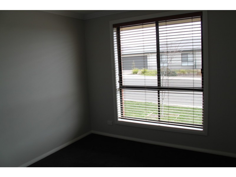 11 Verdelho Drive, Tamworth NSW 2340
