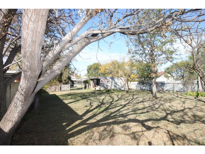 12 Vera Street, Tamworth NSW 2340