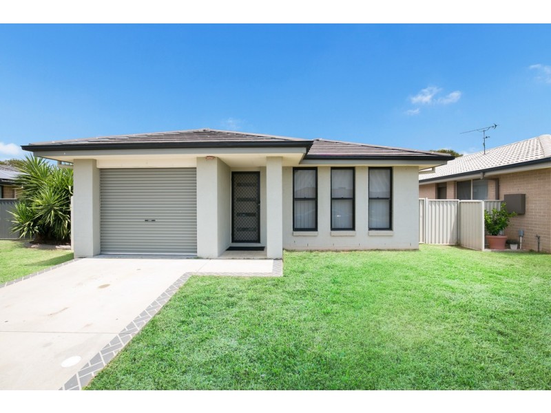33B Cunningham Street, Westdale NSW 2340