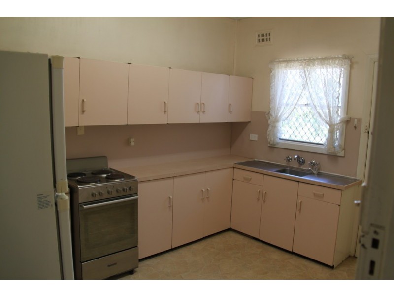 67 Peel Street, Tamworth NSW 2340