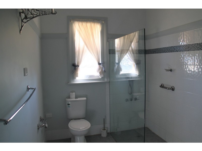 4 Palmer Street, Tamworth NSW 2340
