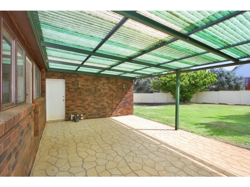 2 Rawson Avenue, North Tamworth NSW 2340