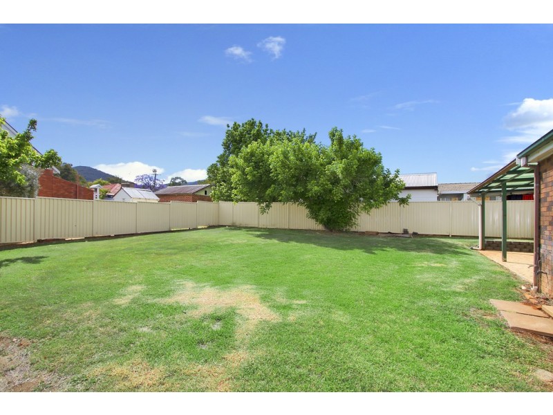 2 Rawson Avenue, North Tamworth NSW 2340