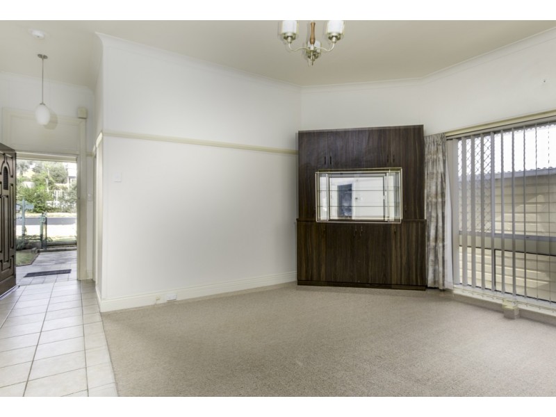 84 Church Street, Tamworth NSW 2340