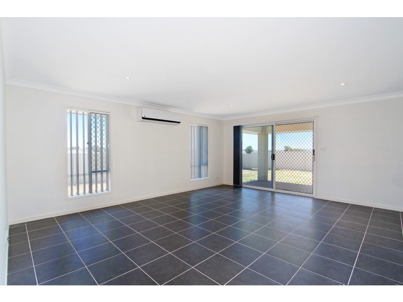 1 Stokes Avenue, Westdale NSW 2340