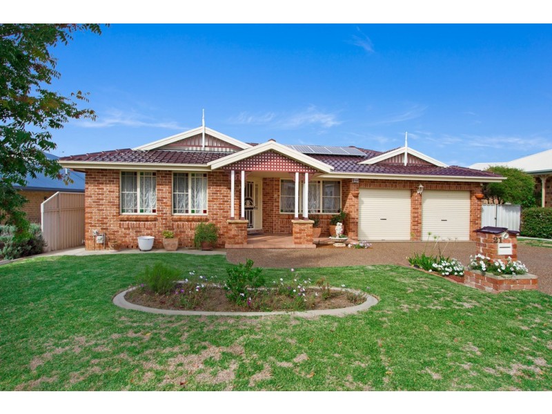 21 Overlanders Way, Tamworth NSW 2340