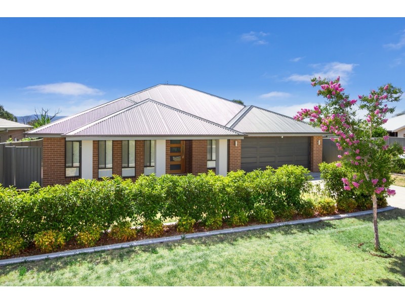 48 Peak Drive, Tamworth NSW 2340