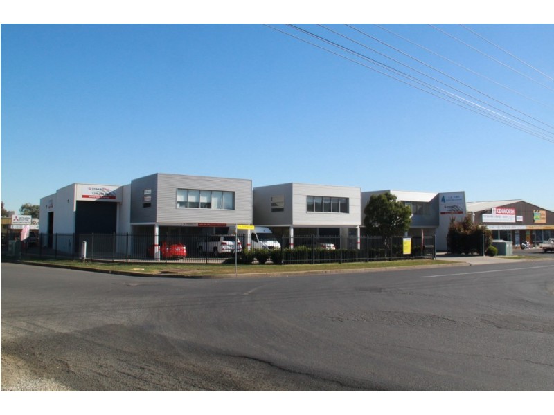 2/85 Barnes Street, Tamworth NSW 2340