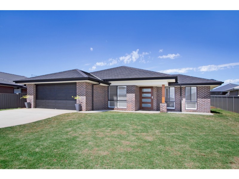 11 Lorikeet Drive, Tamworth NSW 2340