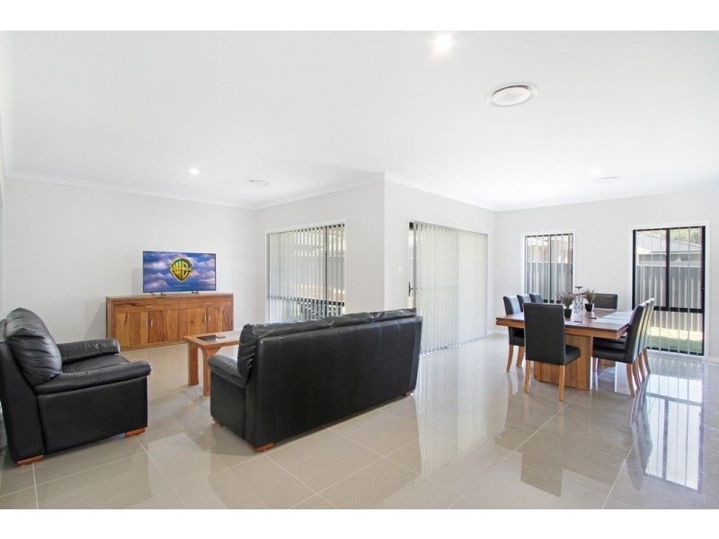 11 Lorikeet Drive, Tamworth NSW 2340