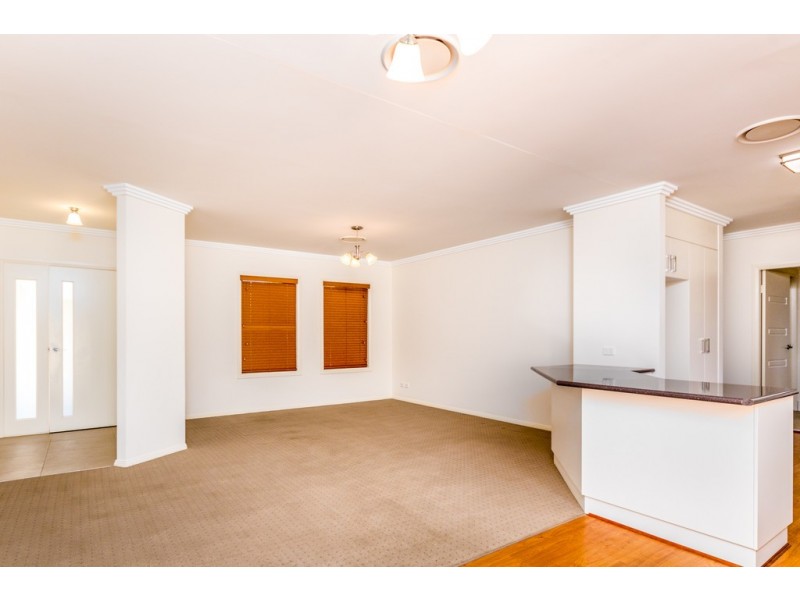 11 Edgeroy Street, Tamworth NSW 2340