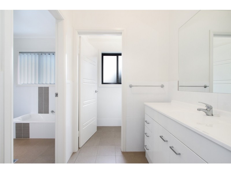 11A Edgeroy Street, Tamworth NSW 2340