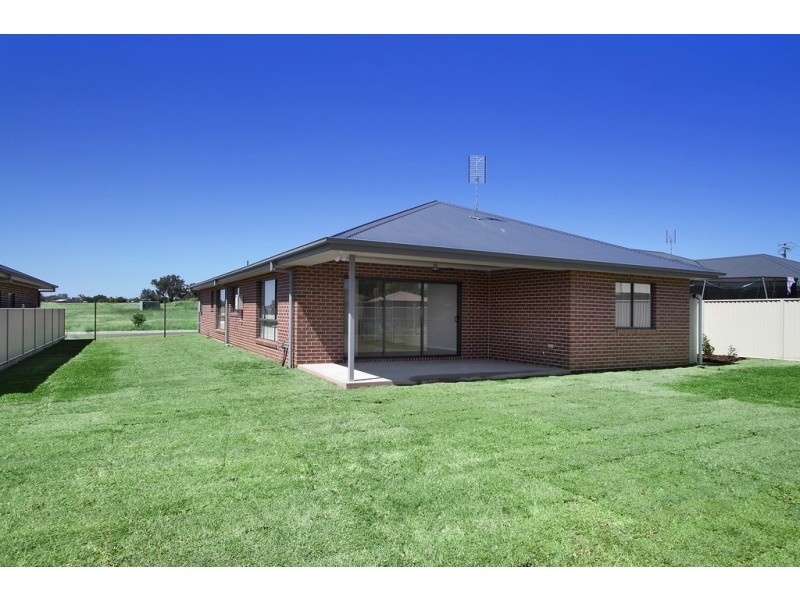 7 Appaloosa Place, Tamworth NSW 2340