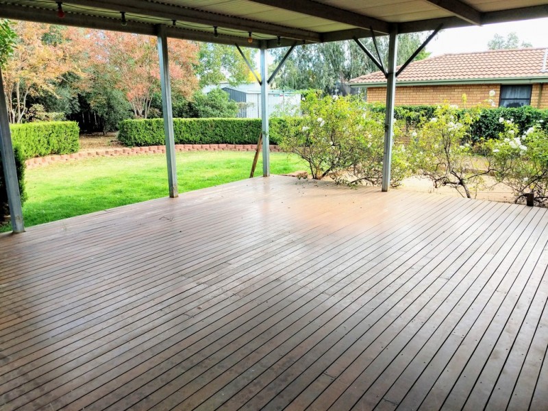 25 Harrier Parade, Calala NSW 2340