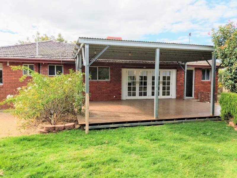 25 Harrier Parade, Calala NSW 2340