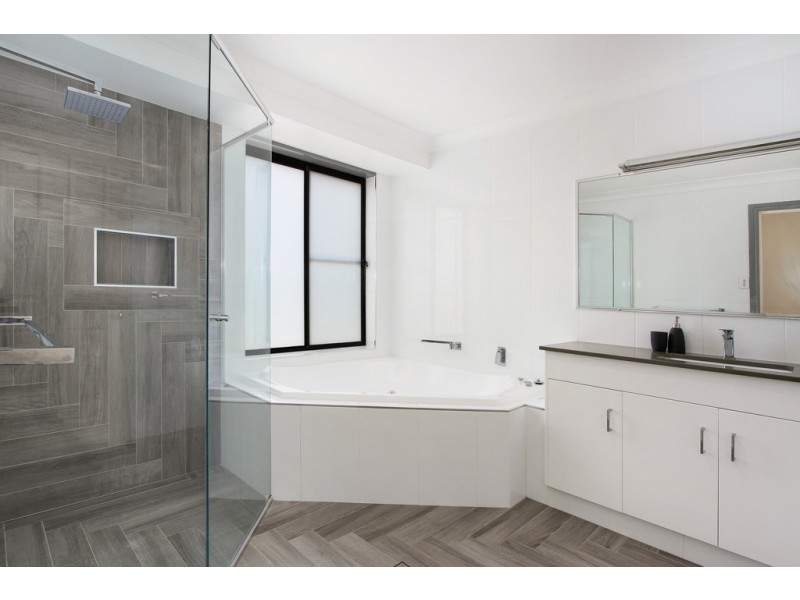 45 Wahroonga Drive, Tamworth NSW 2340